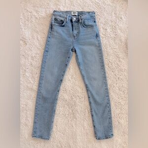 Agolde (Revolve) Light/Medium Wash Skinny Jeans, Tapered leg, Size 25 🩵